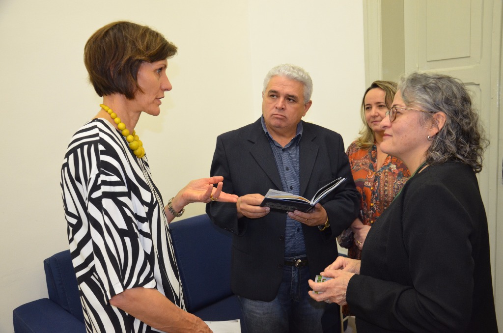 Visita ao gabinete do Reitor Nicacio.JPG