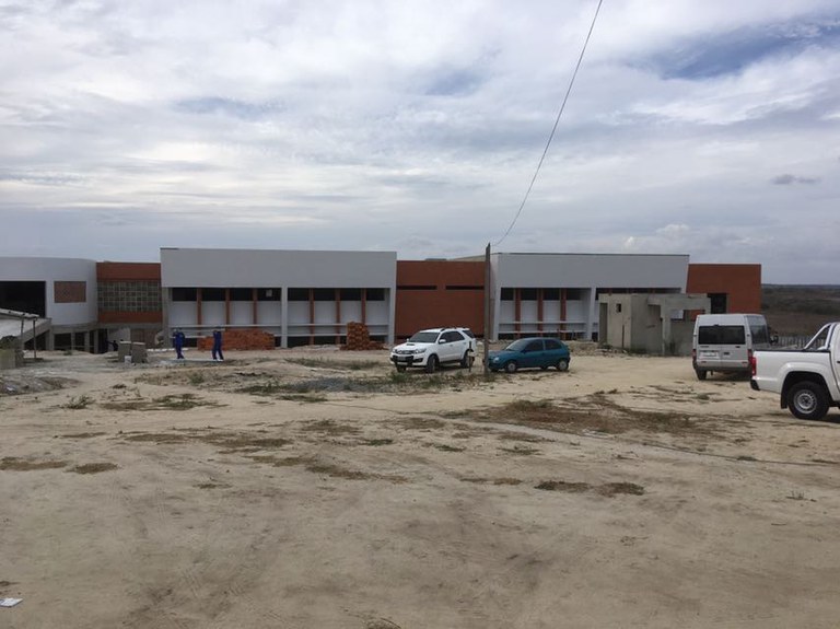 Visita do reitor ao Campus Esperança 3.jpg