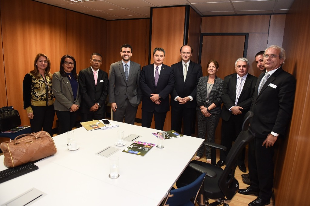 reuniao em brasilia.jpg