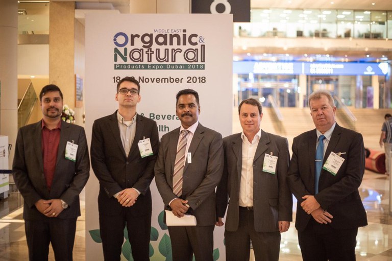 equipe do projeto agricultura familiar em Dubai.jpg