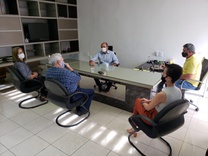 Equipe da reitoria com prefeito.jpg