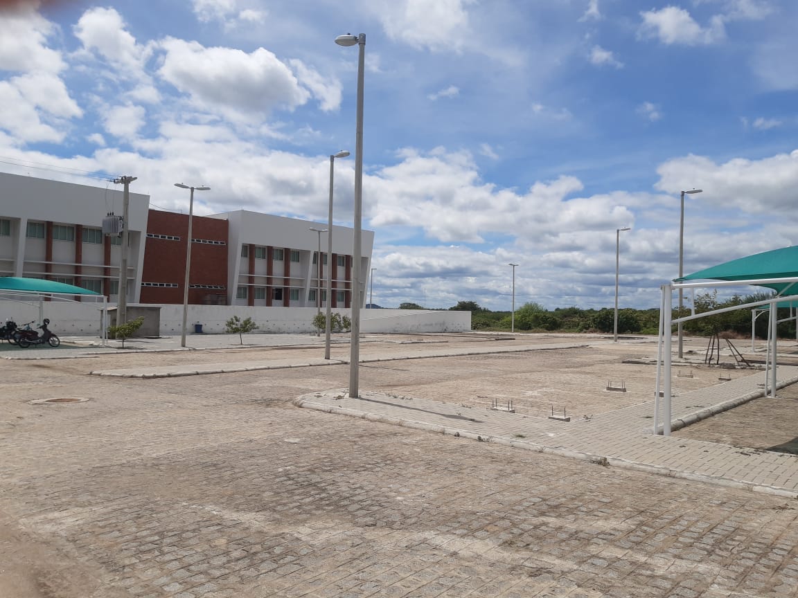 campus itaporanga recebera quiosque e quadra.jpg
