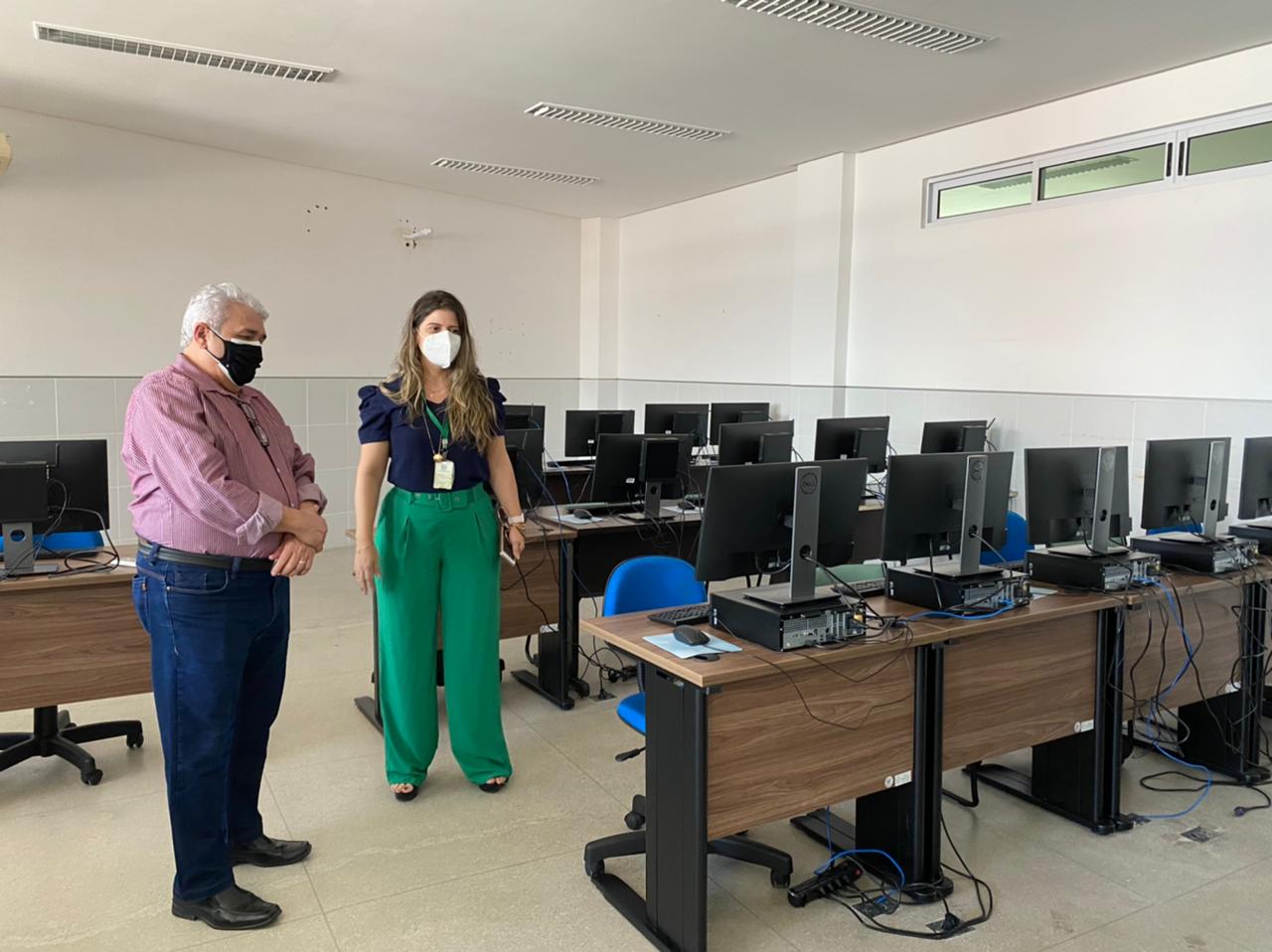 laboratorio de sistemas para internet.jpg