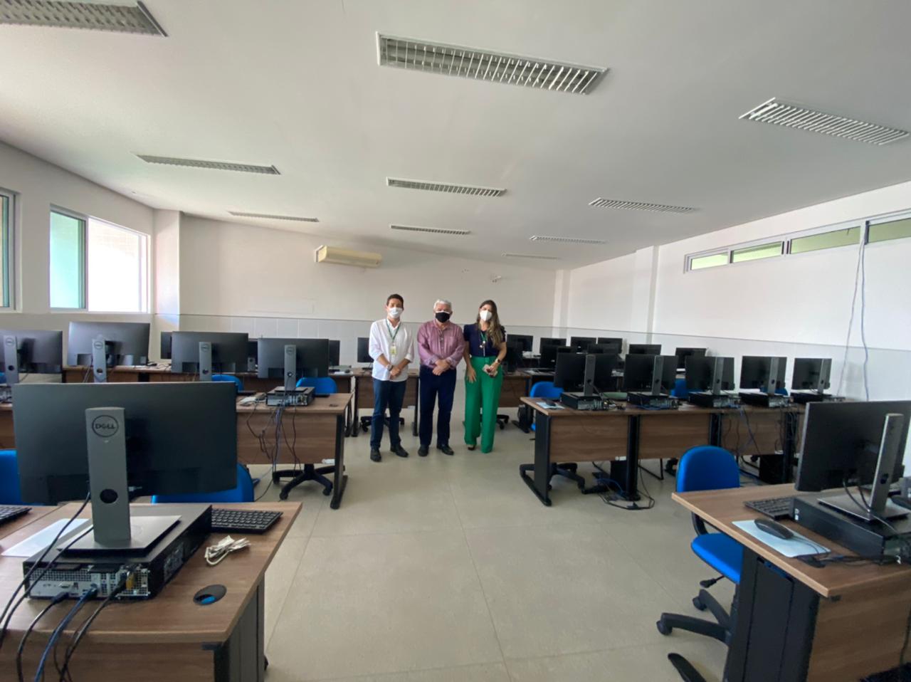 visita ao laboratorio.jpg