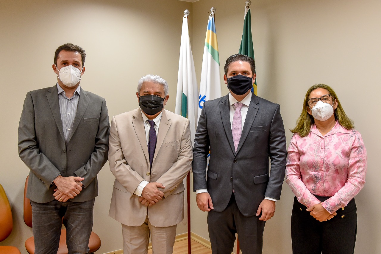 visita ifpb ao deputado hugo mota.jpg