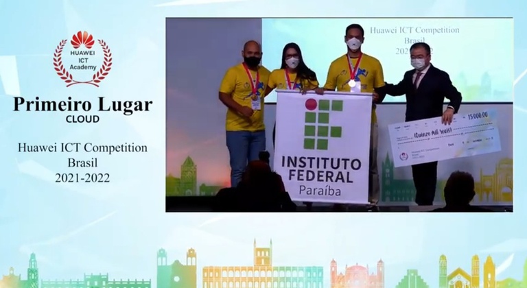 equipe do ifpb campea da huawei ict competition.jpg