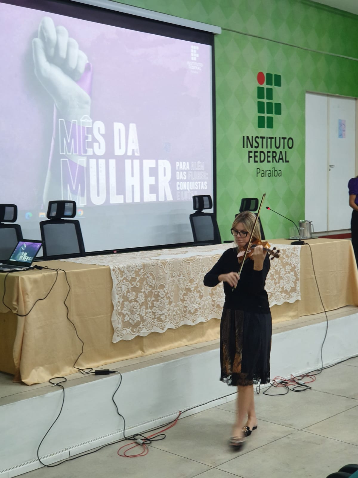 mes da mulher 4.jpeg