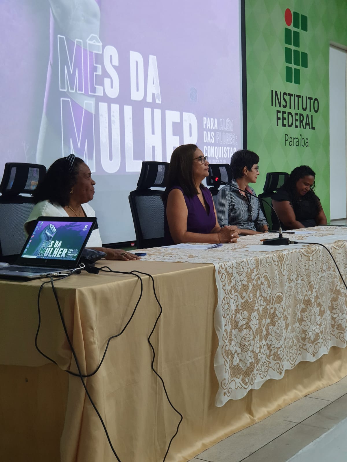 mes da mulher 5.jpeg