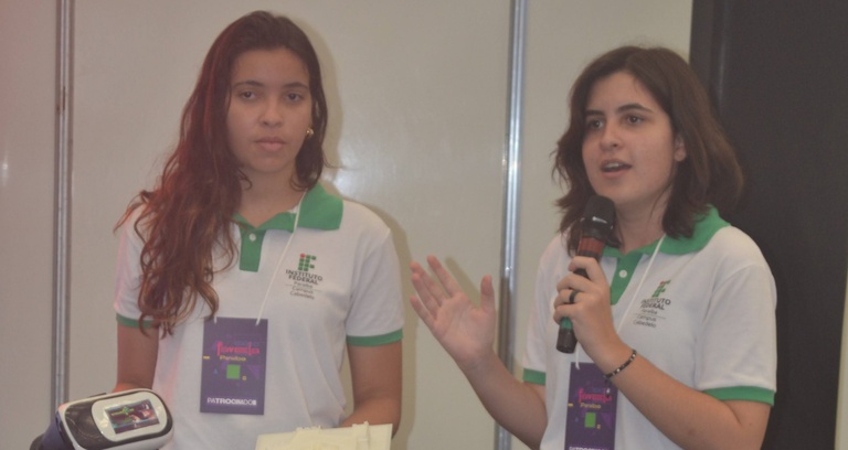 Alunas ExpoFavela_IFPB.jpg