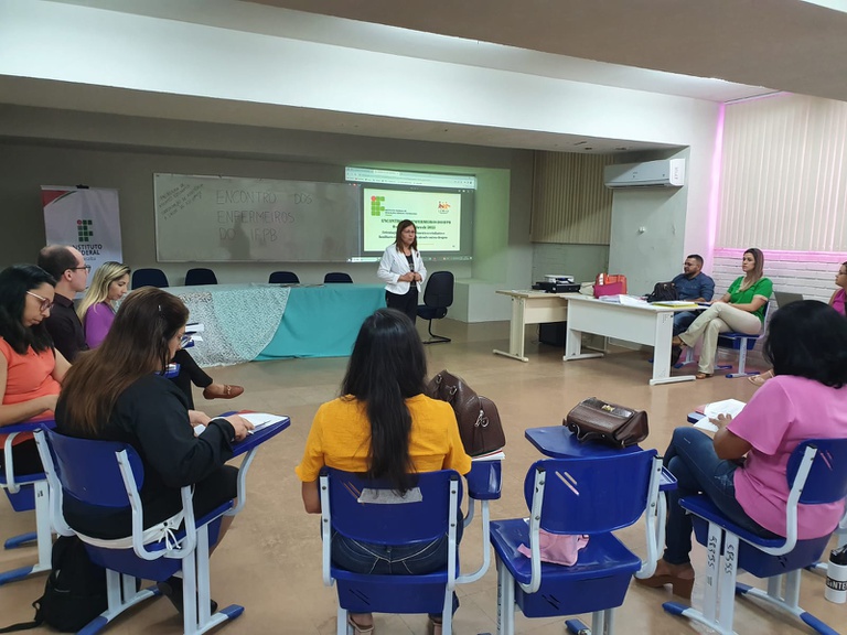 encontro dos enfermeiros - palestra Inise Machado.jpeg