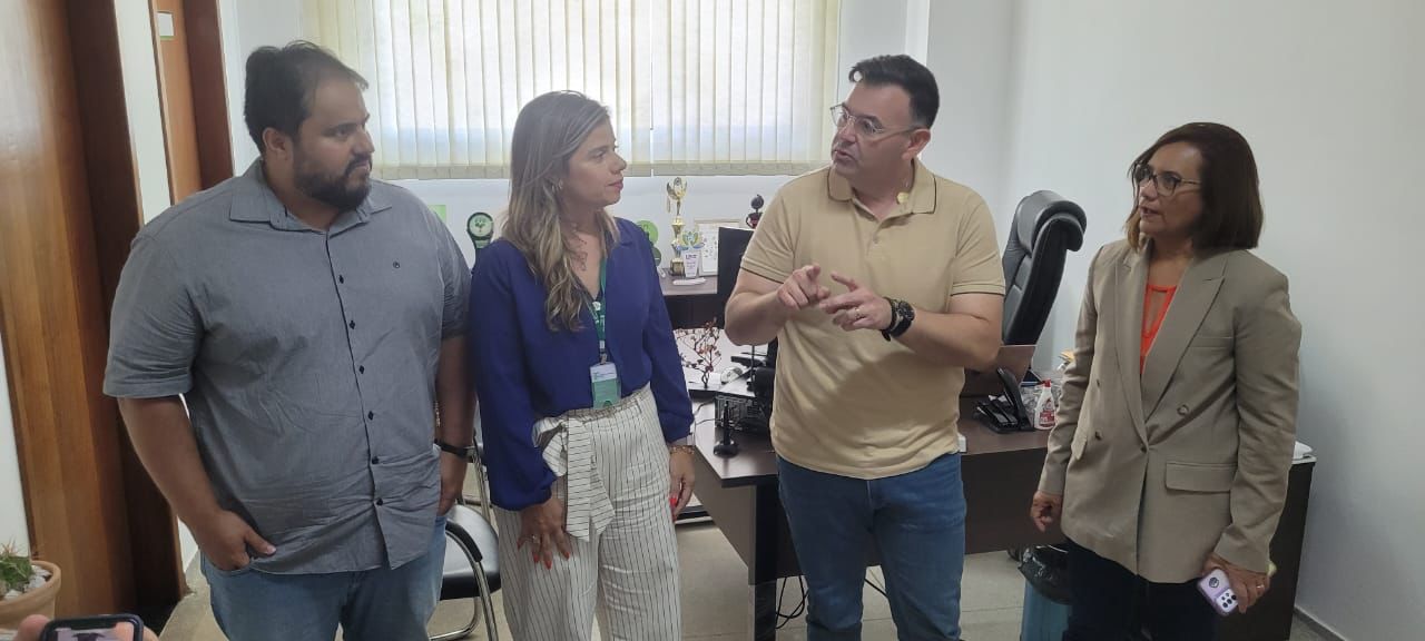 Visita do deputado federal Raniery Paulino ao Campus Guarabira 2.jpg