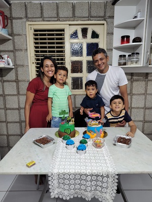 Samara e família 1.jpeg