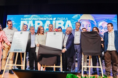 Foto stucker 2.jpg Foto stucker 2.jpg