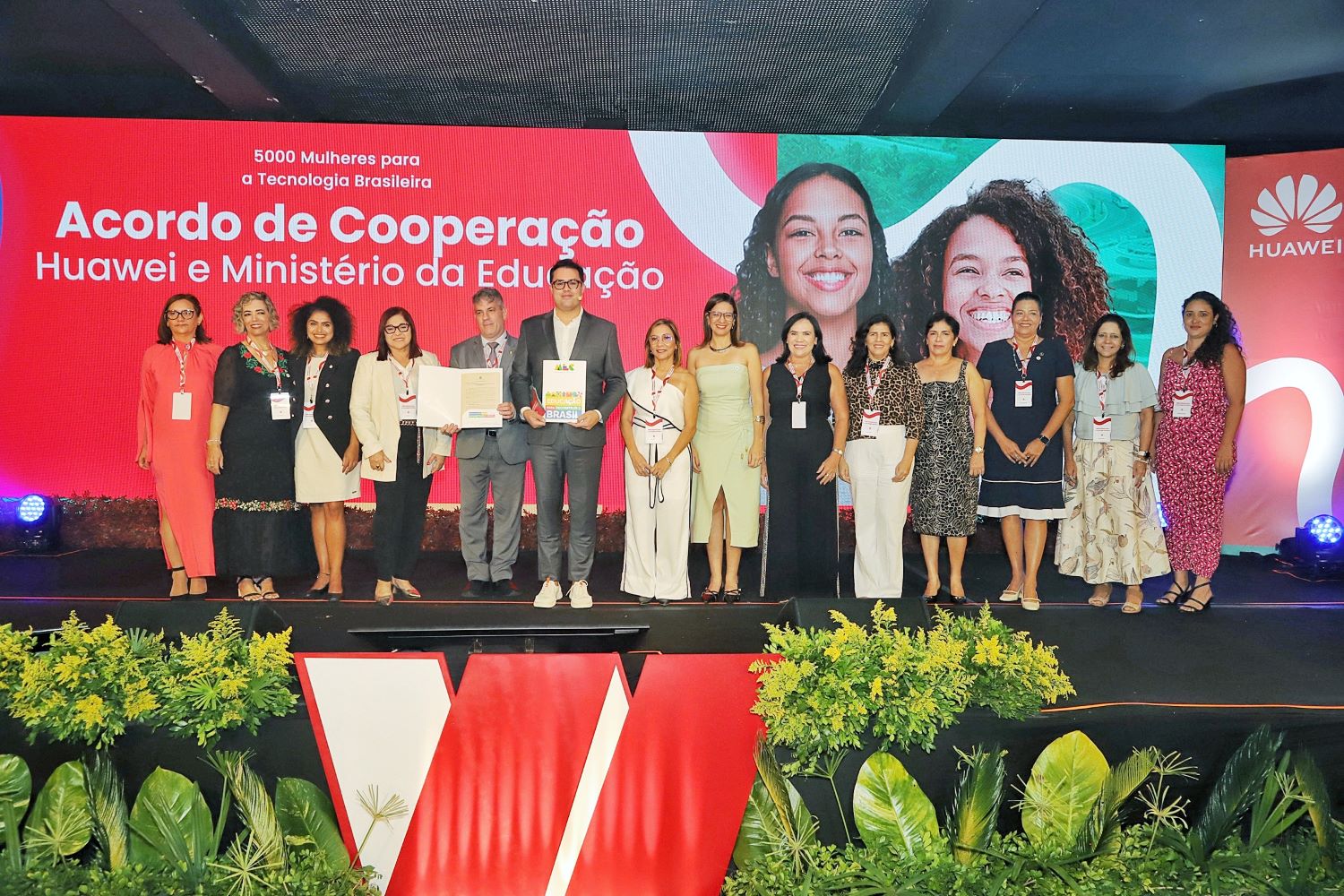 Solenidade de lançamento do programa Mulheres para a Tecnologia Brasileira 2.jpg