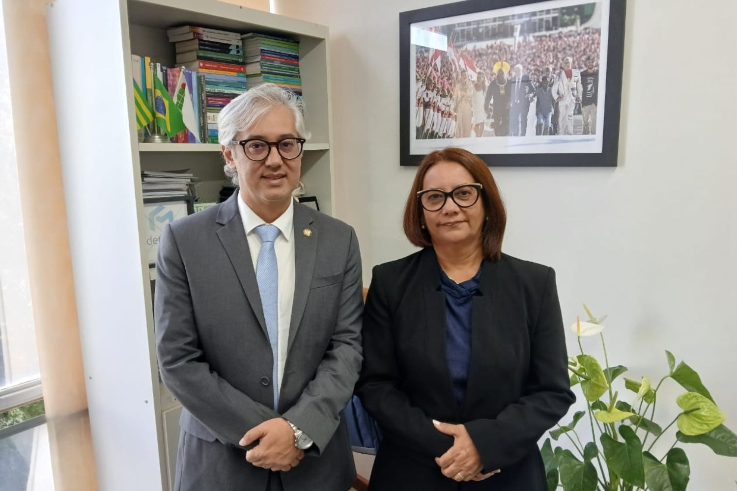 Reitora do IFPB, Mary Roberta, e o diretor de Desenvolvimento da Rede Federal, Charles Okama 1.jpg