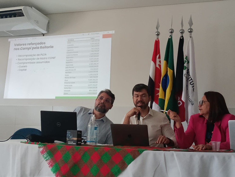 Reitoria anuncia reforço orçamentário para os campi 4.jpg