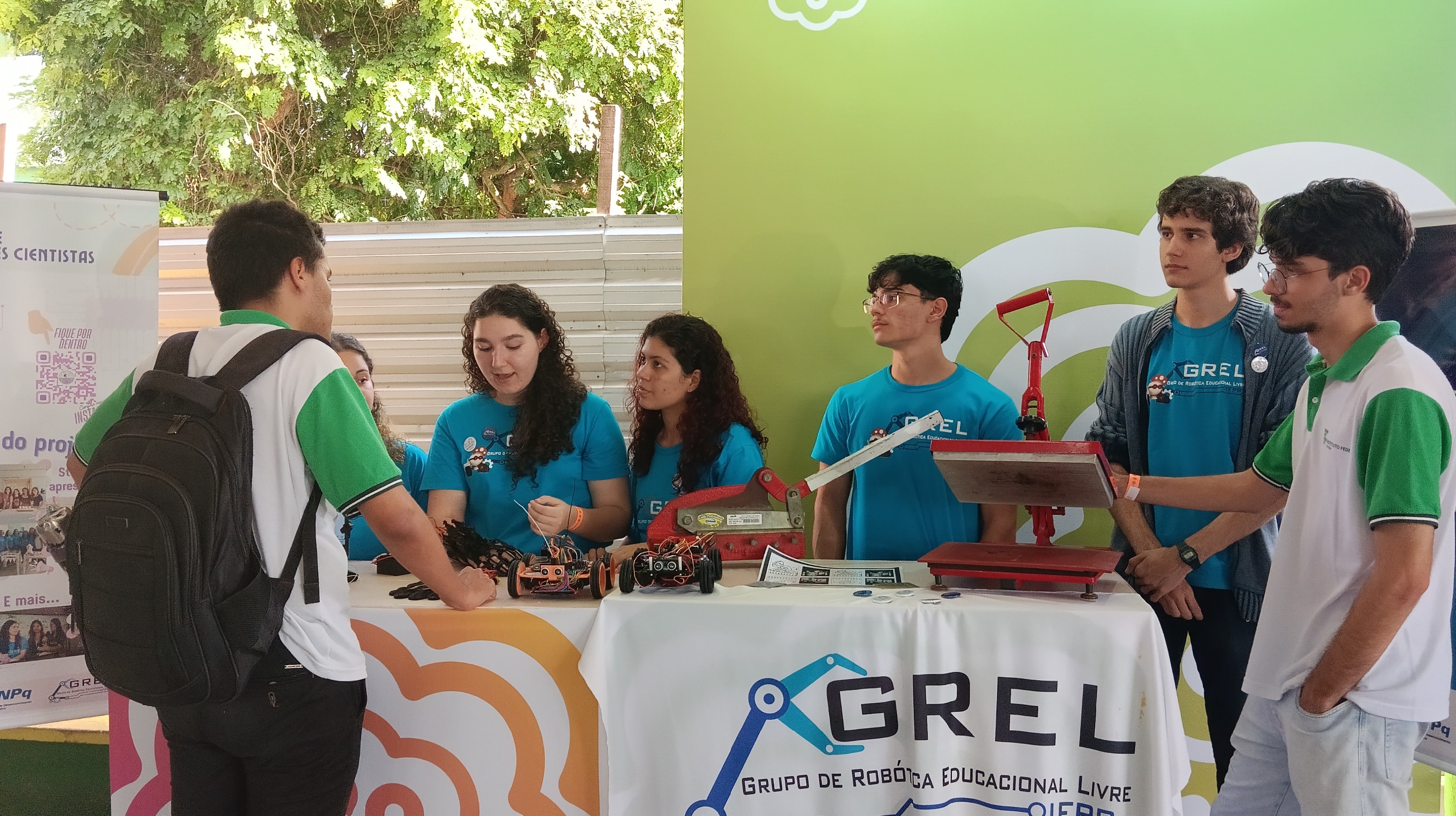 Estudantes do IFPB expõem projetos no Festival Funetec (2).jpg