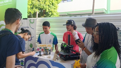 Estudantes do IFPB expõem projetos no Festival Funetec (4).jpg