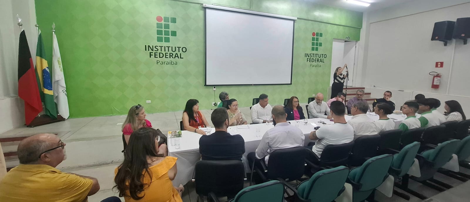 Reunião no IFPB debate situação precária do acesso ao campus Santa Rita (8).jpeg