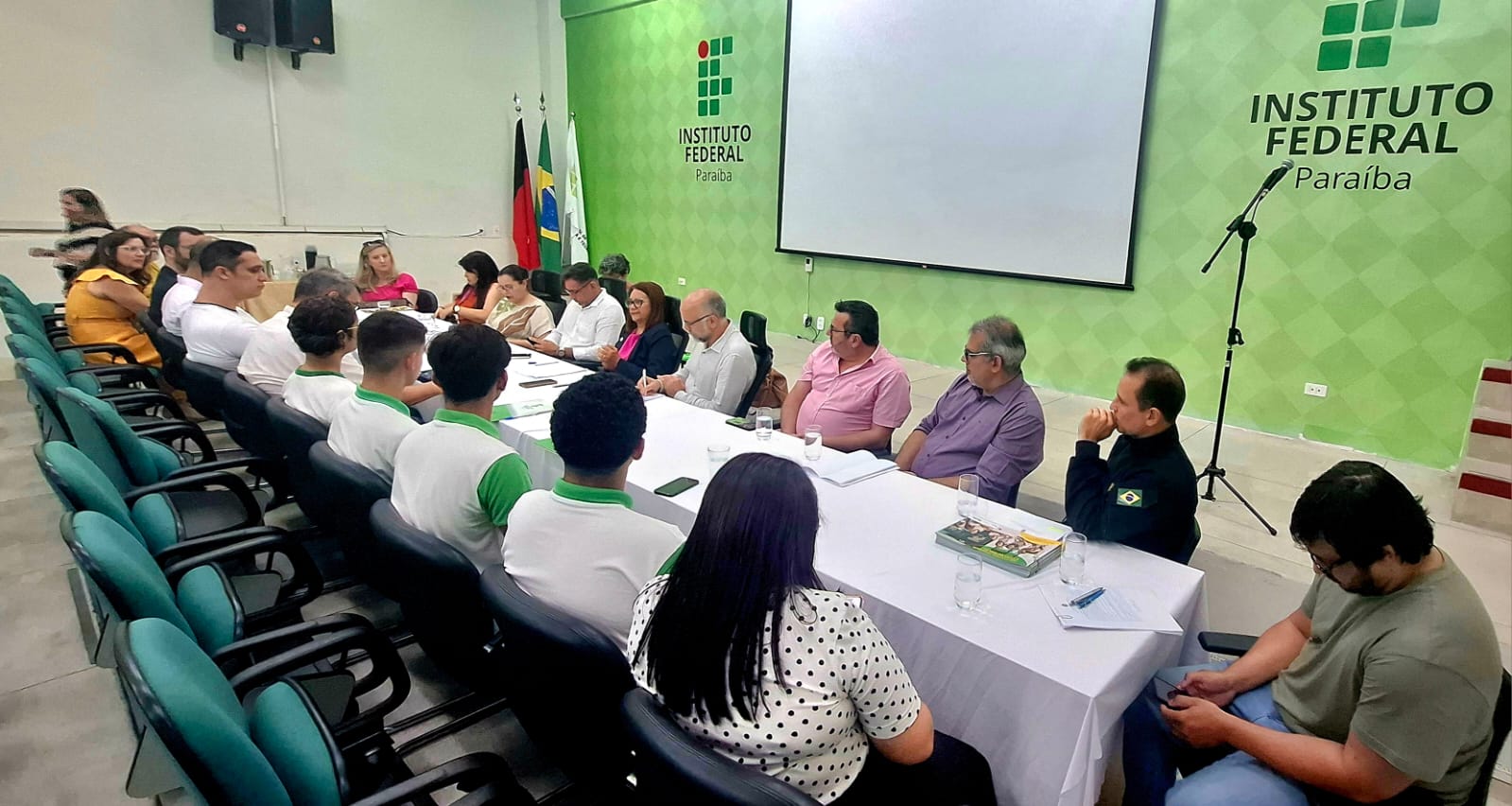 Reunião no IFPB debate situação precária do acesso ao campus Santa Rita (9).jpeg