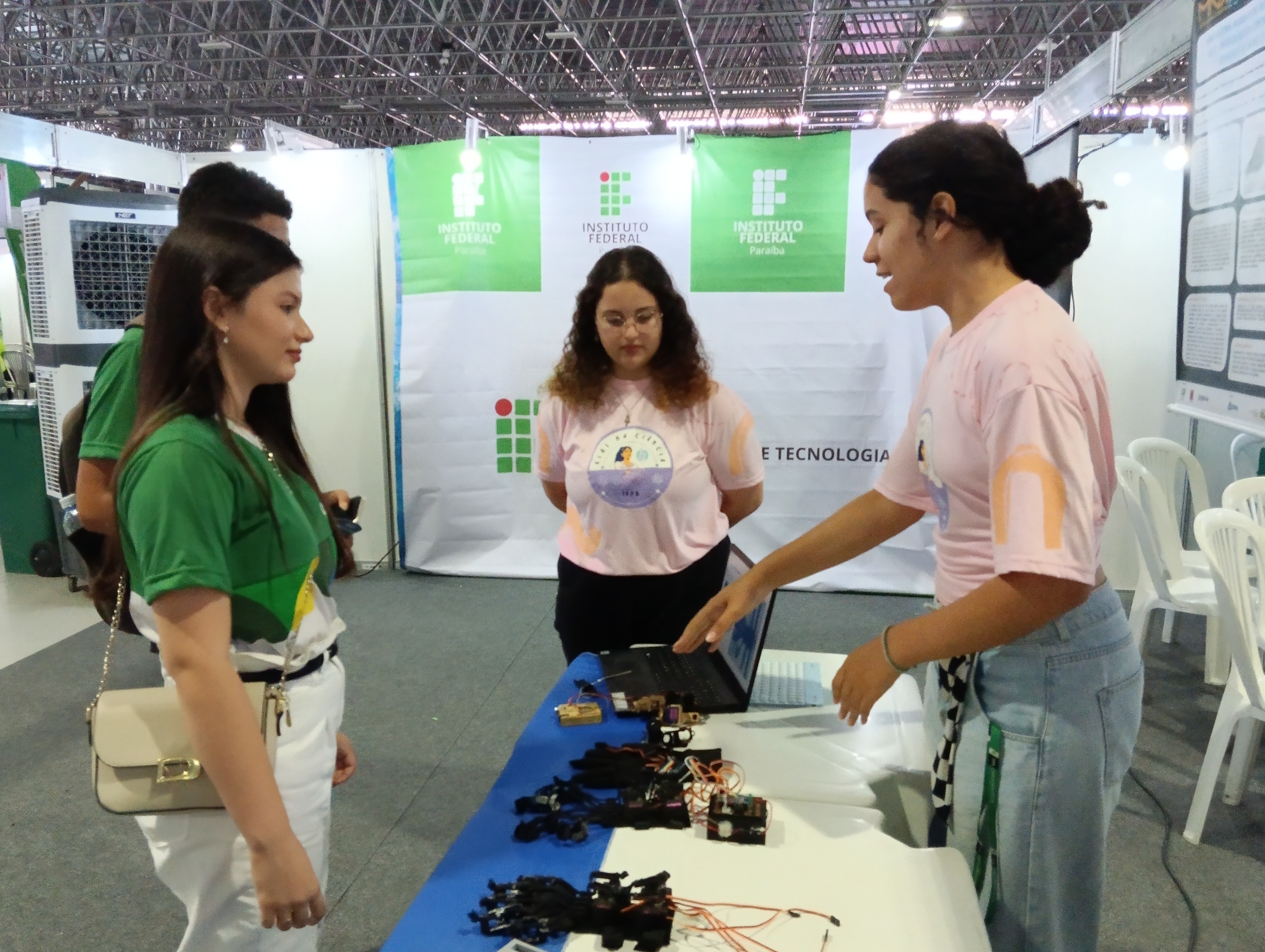 31.10.2025 - IFPB participa da Semana Nacional de Ciência e Tecnologia (19).jpg