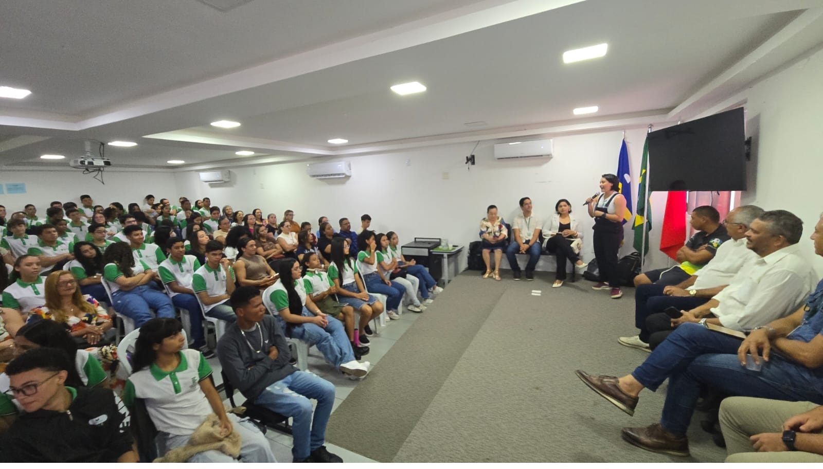 Audiencia Pub 03.jpg