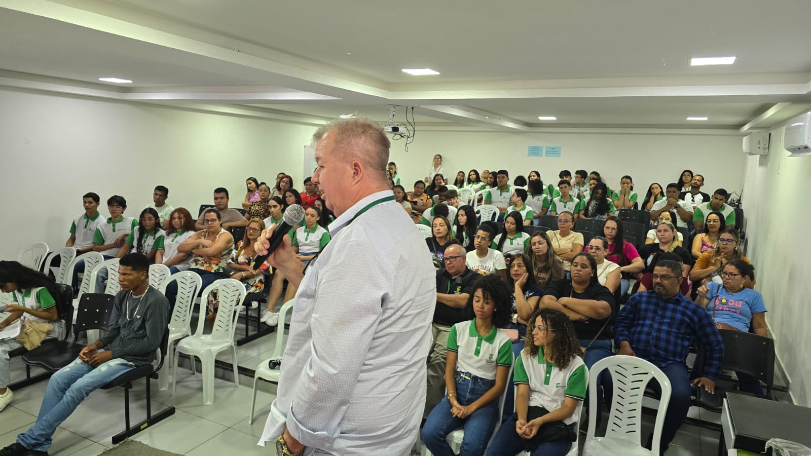 Audiencia Pub 05.jpg