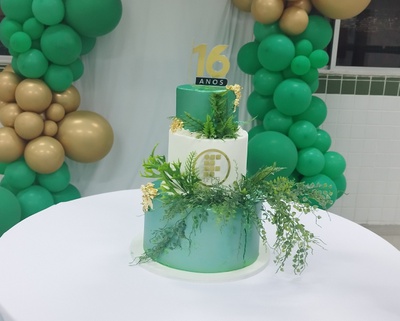 Bolo aniversário.jpg