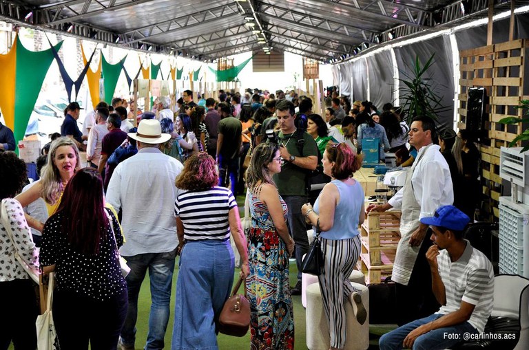 feira no busto de tamandare.jpg