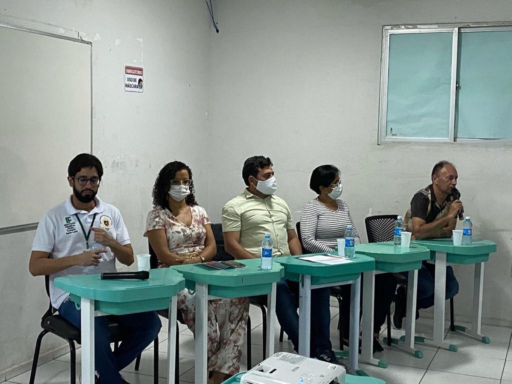 Mesa da abertura.jpeg