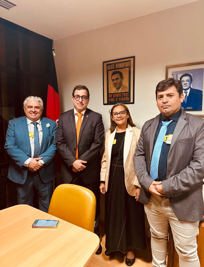 Comitiva com Gervásio Maia.jpeg