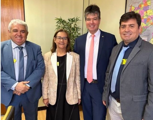 Comitiva com Ruy Carneiro.jpeg