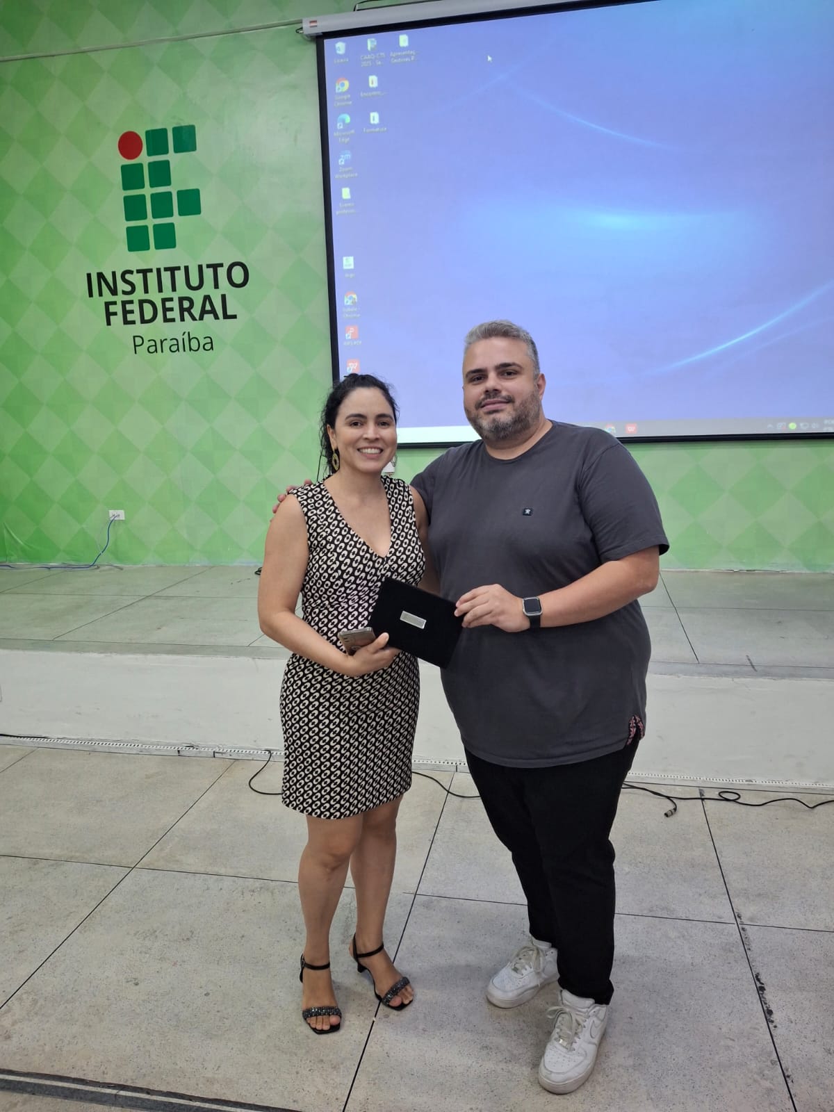 Palestra da Administradora Izabele Linhares sobre Licença para Capacitação