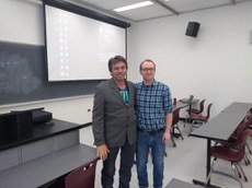 Tema da palestra do professor Paulo Alves Wanderley foram as abelhas africanizadas