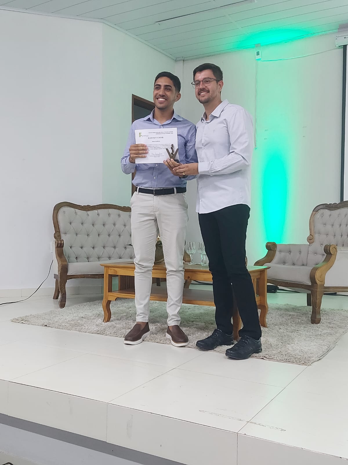 SOUSA IFPB ALUNO HOMENAGEADO.jpg