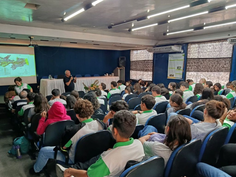 Palestra Campus Sousa.jpg