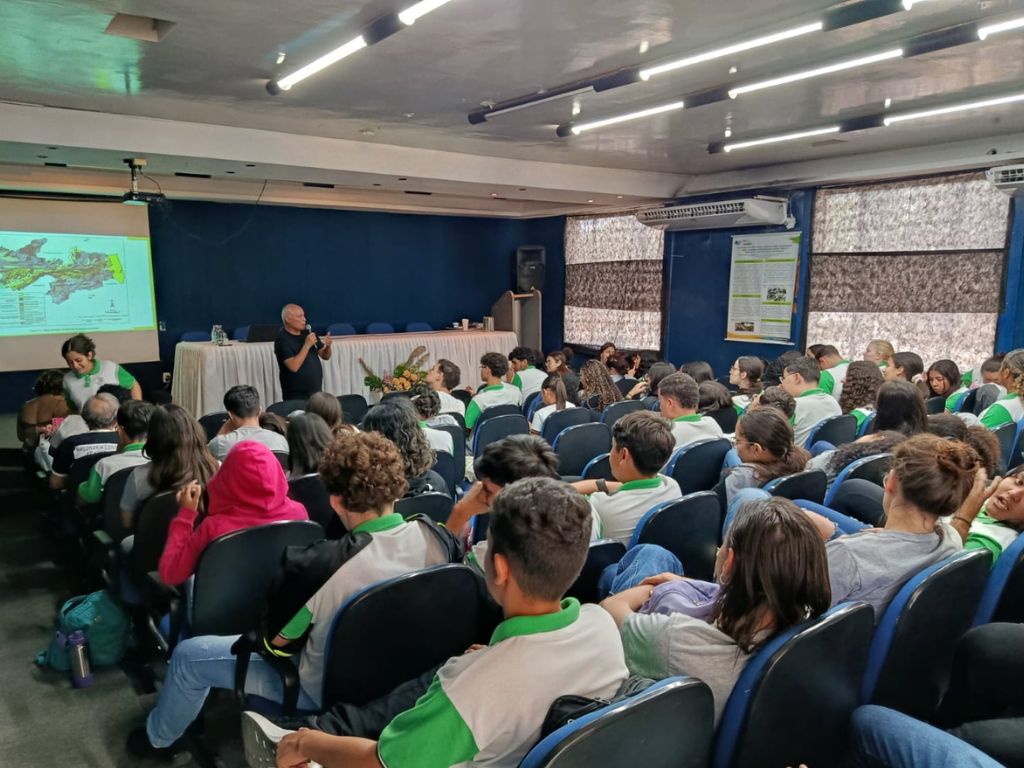 Palestra Campus Sousa.jpg